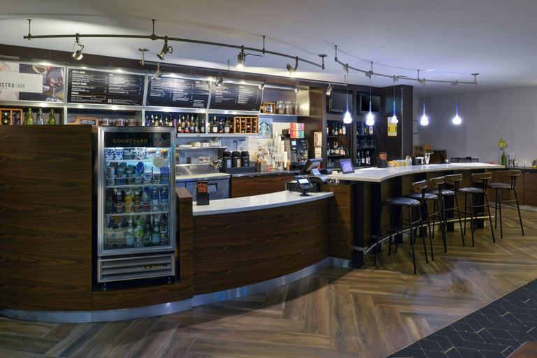 Food & Drinks 5, Courtyard by Marriott Harrisburg Hershey, Dauphin