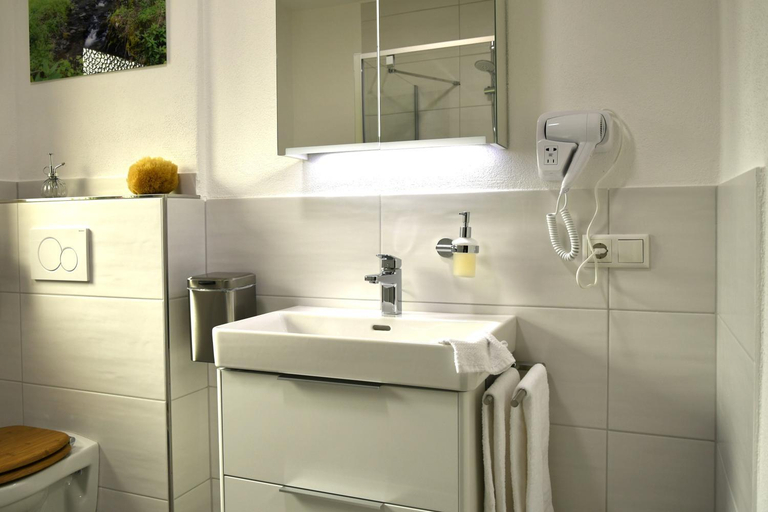 Bathroom, Gastehaus Eifelsteig, Euskirchen