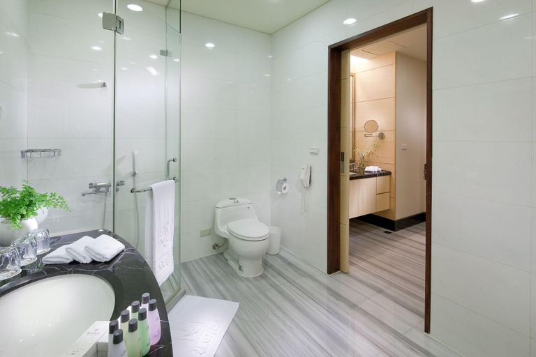 Bathroom 5, Queena Plaza Hotel Tainan, Tainan