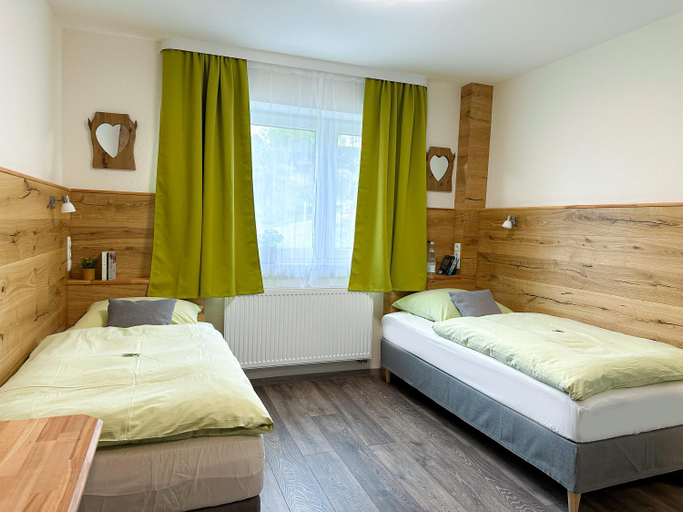 Bedroom 12