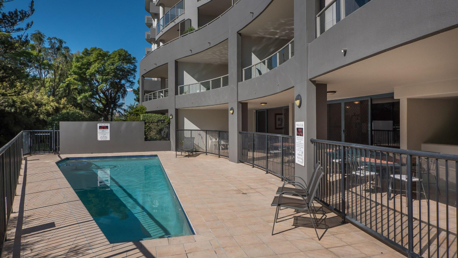 Sport & Beauty 2, Inn on the Park Apartments, Toowong