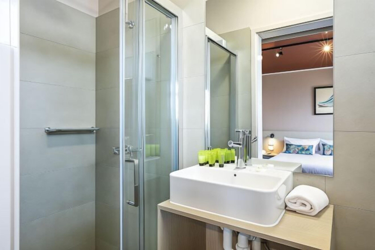 Bathroom 12