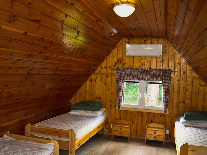 Bedroom 2, Relaxing Forest Escape with BBQ, Děčín