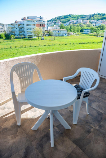Others 3, Apartments Melisa
