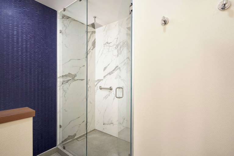 Bathroom 4, Fairfield Inn & Suites Silao Guanajuato Airport, Silao
