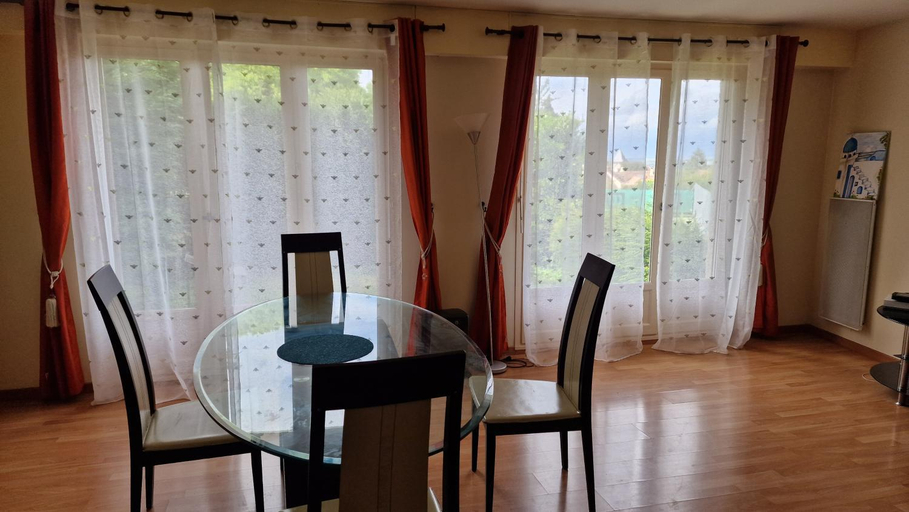 Others 3, Chambre Jardin 2, Seine-Saint-Denis