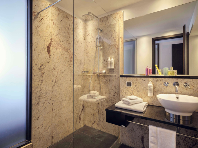 Bathroom 7