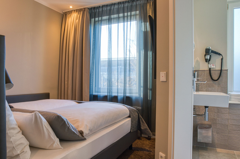 Bedroom 5, Boutique 53 & 56 Hamburg, Trademark Collection By, Hamburg