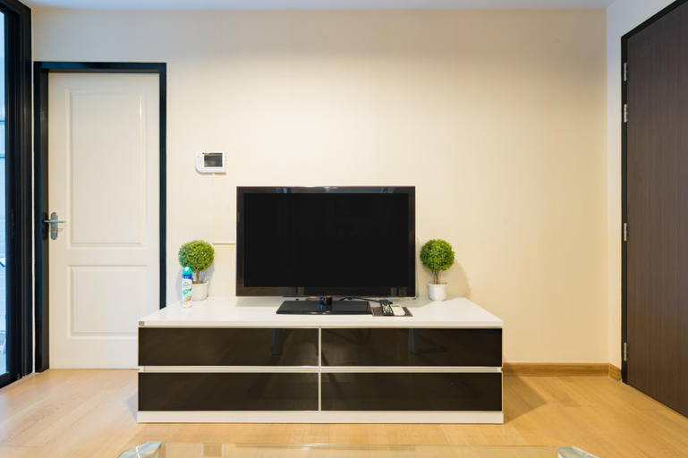 Others 3, Luxury 2.5BR Apartment 3 mins to BTS Phra Khanong, Wattana