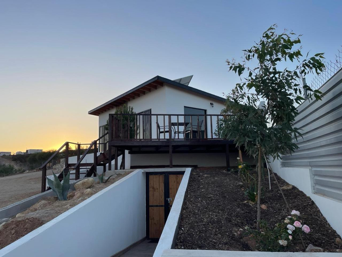 Exterior 5