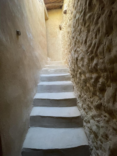 Others 3, Lotus House, Siwa