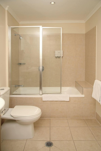 Bathroom, Toowoomba Central Plaza Apartment Hotel, Toowoomba - Central