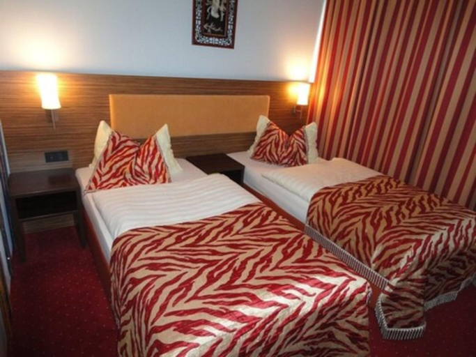 Bedroom 5, Grand Hotel Dream Frankfurt City, Frankfurt am Main