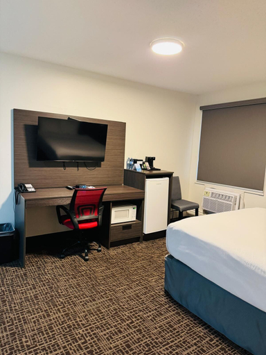 Bedroom 3, Ramada by Wyndham Dawson Creek, Peace River