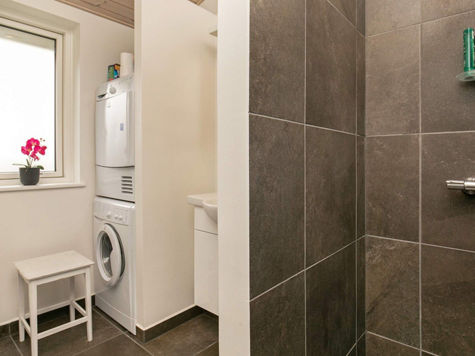 Bathroom, Cozy Dog-friendly Cottage Near Coast-by Traum, Viborg