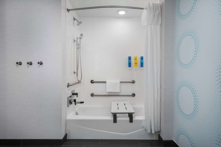Bathroom 4, Tru By Hilton Phoenix Midtown, Maricopa