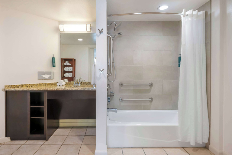 Bathroom 4, Hilton Vacation Club Daytona Beach Regency, Volusia
