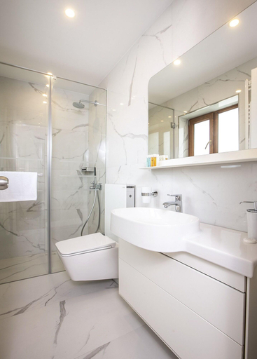 Bathroom 5, Ascot Hotel Buyukada, Adalar