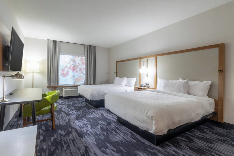 Bedroom 3, Fairfield Inn & Suites by Marriott Salmon Arm, Columbia-Shuswap
