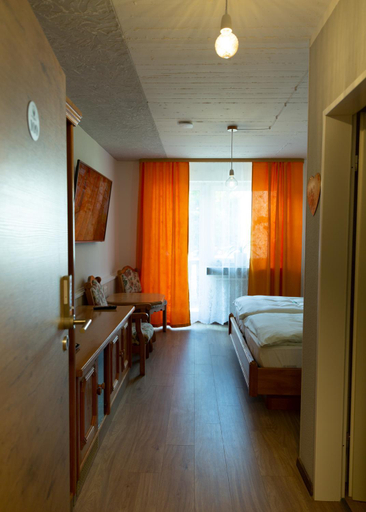 Bedroom 10