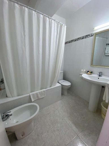 Bathroom 4, Hostal Pitiusa, Baleares
