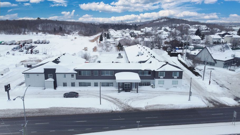 Exterior & Views, Repotel Levis, Desjardins