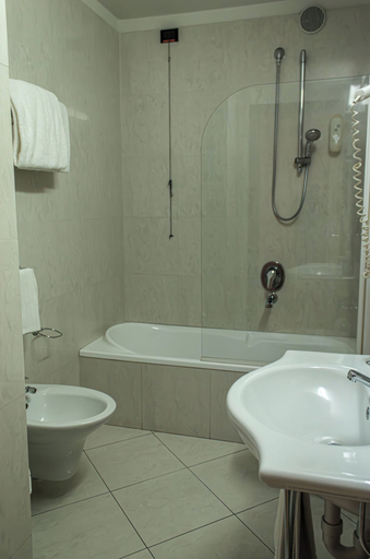 Bathroom 4, Hotel San Marco, Prato