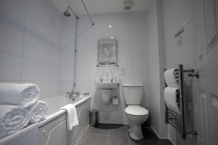 Bathroom, Park Central Hotel, Bournemouth