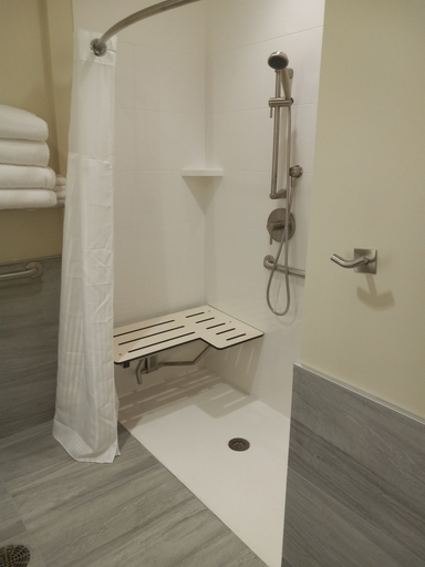 Bathroom 4, Radisson Hotel Pendleton Airport, Umatilla