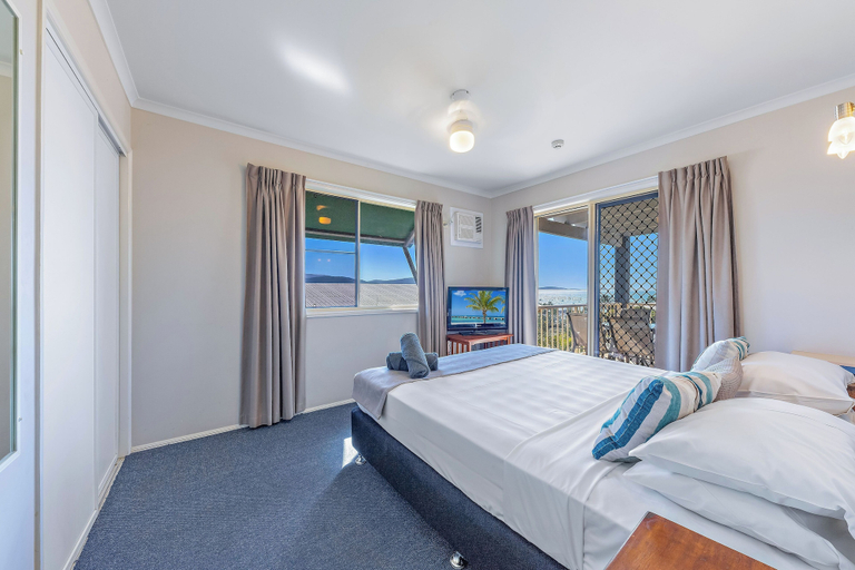 Bedroom 4, Airlie Apartments, Whitsunday