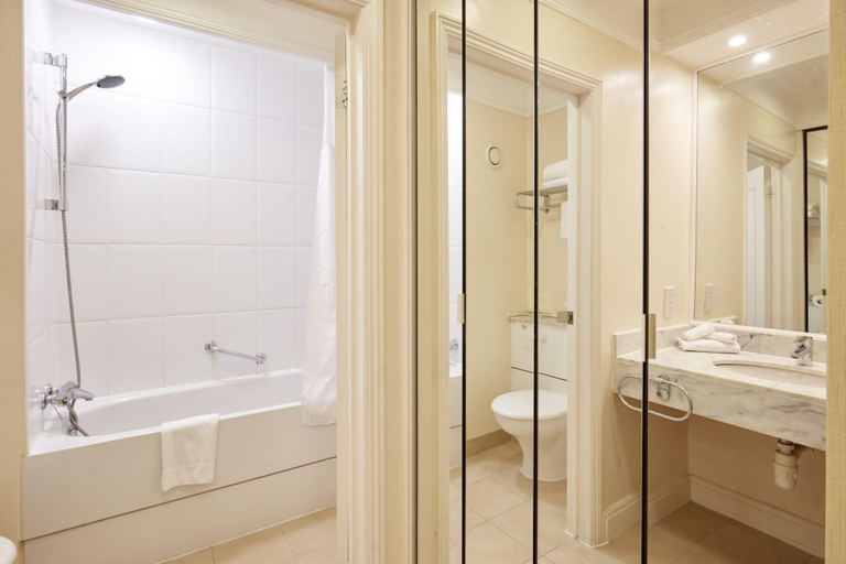 Bathroom 5, Coldra Court Hotel By Celtic Manor, Newport