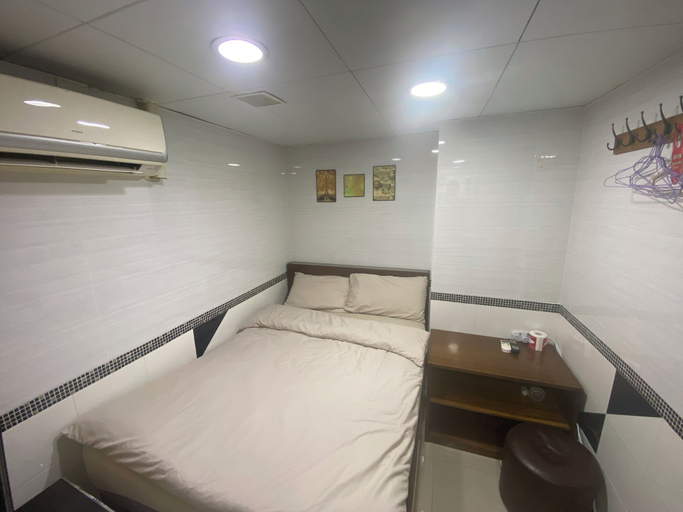 Bedroom 13