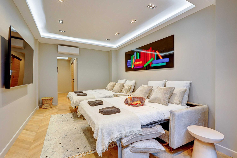 Bedroom 2, Elegant apartment with AC - 3BR-10P- Le Marais, Paris