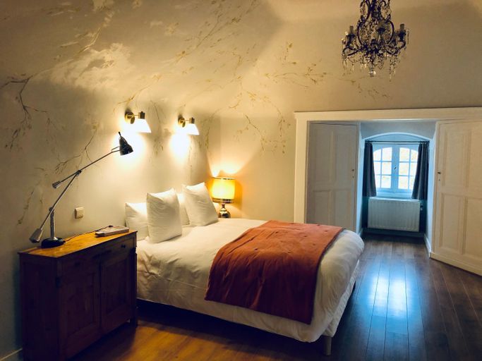 Bedroom 6