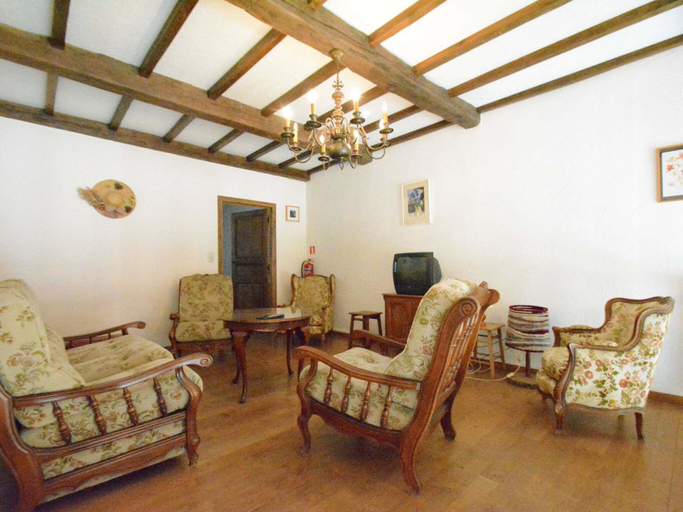 Others 2, Vintage Home With Pets, Luxembourg