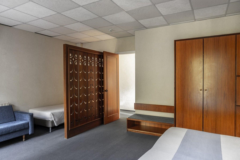 Bedroom 3, Forest Park Hotel