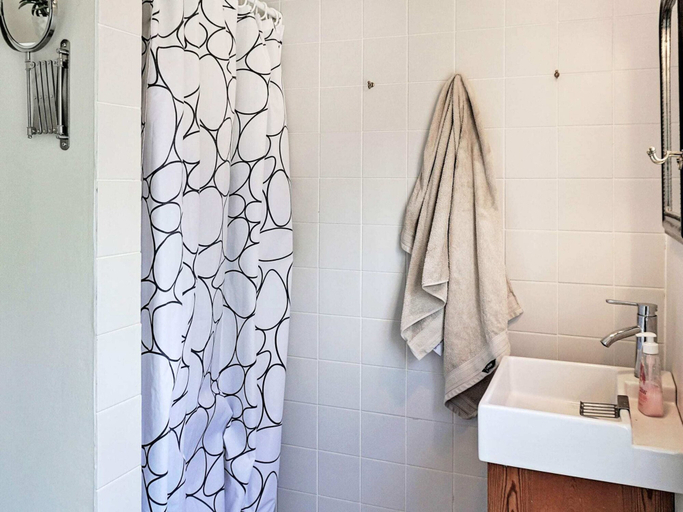 Bathroom 5, 4 Star Holiday Home in Skillingaryd, Vaggeryd