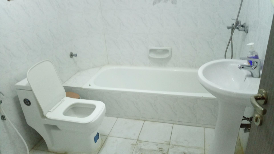 Bathroom 3, Salem House Hostel Nizwa, Nizwa