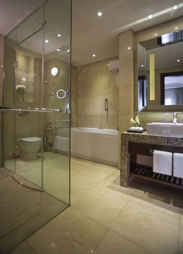 Bathroom 5, Renaissance Cairo Mirage City Hotel, New Cairo City