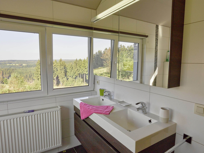 Bathroom 3, Ovifat Sauna Escape, Waimes, Liège