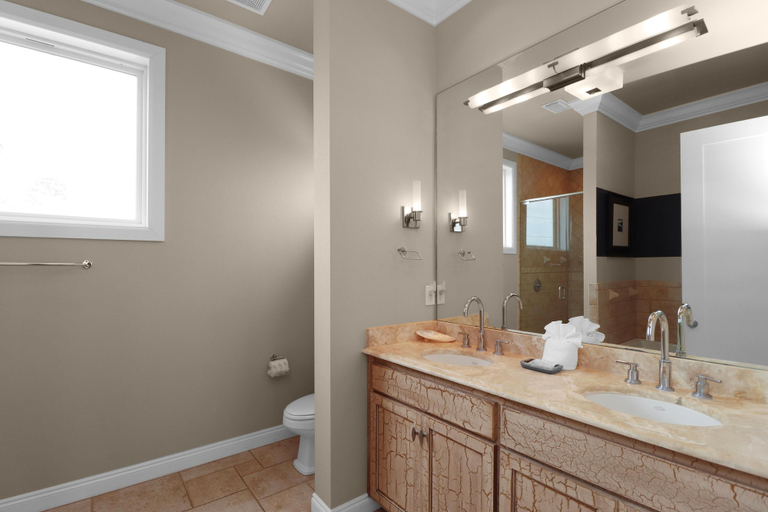 Bathroom 3, Sammy's Old Place, Gulf