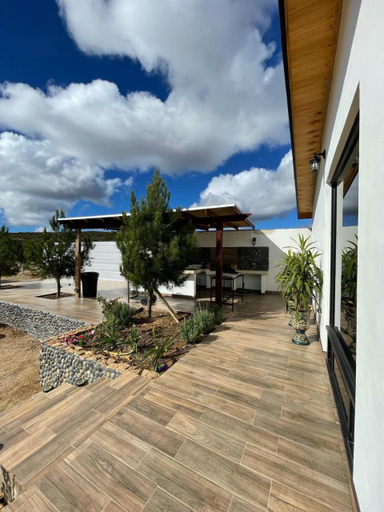 Exterior 17