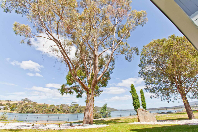 Exterior & Views 2, Waterfront Apartments, Devonport