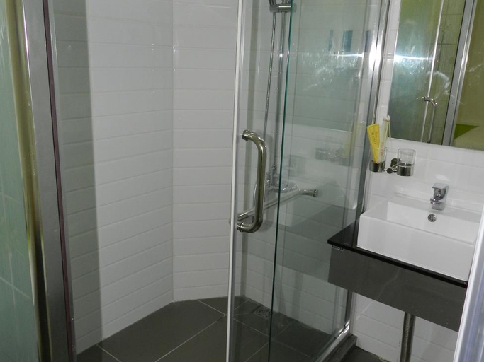 Bathroom, Green Apple Boutique Hotel, Kota Kinabalu