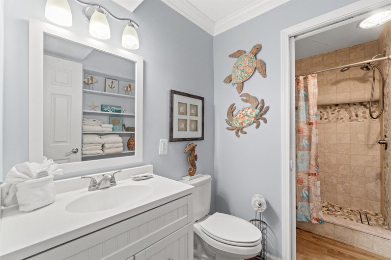 Bathroom, The Summit 502, Bay