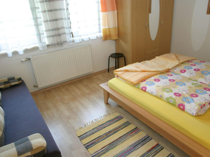 Bedroom 2, Apartment in Rennweg Near Katschberg Ski Area, Spittal an der Drau
