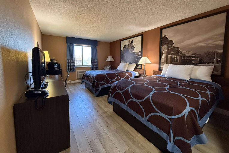 Bedroom 3, Super 8 by Wyndham Hutchinson, Reno