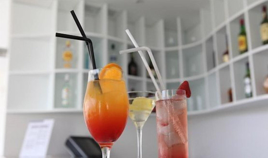 Food & Drinks 27
