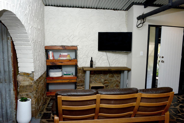 Others 3, The Studio at Meadowbrook, Adelaide