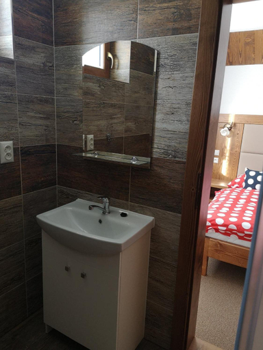 Bathroom 2, Privat Bachleda Zdiar, Poprad